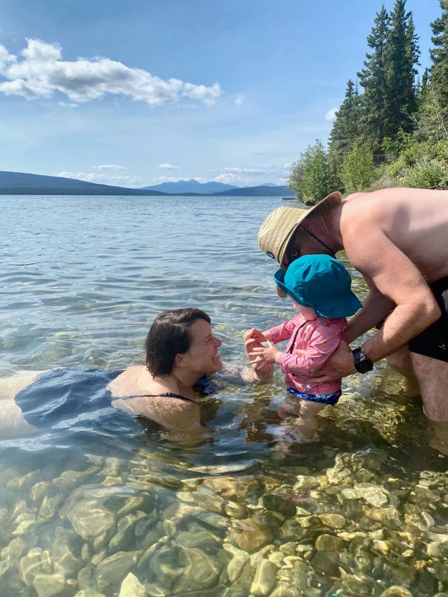 Little Atlin Lodge Tagish ภายนอก รูปภาพ
