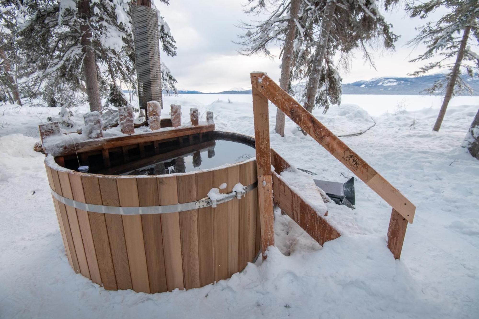 Little Atlin Lodge Tagish ภายนอก รูปภาพ